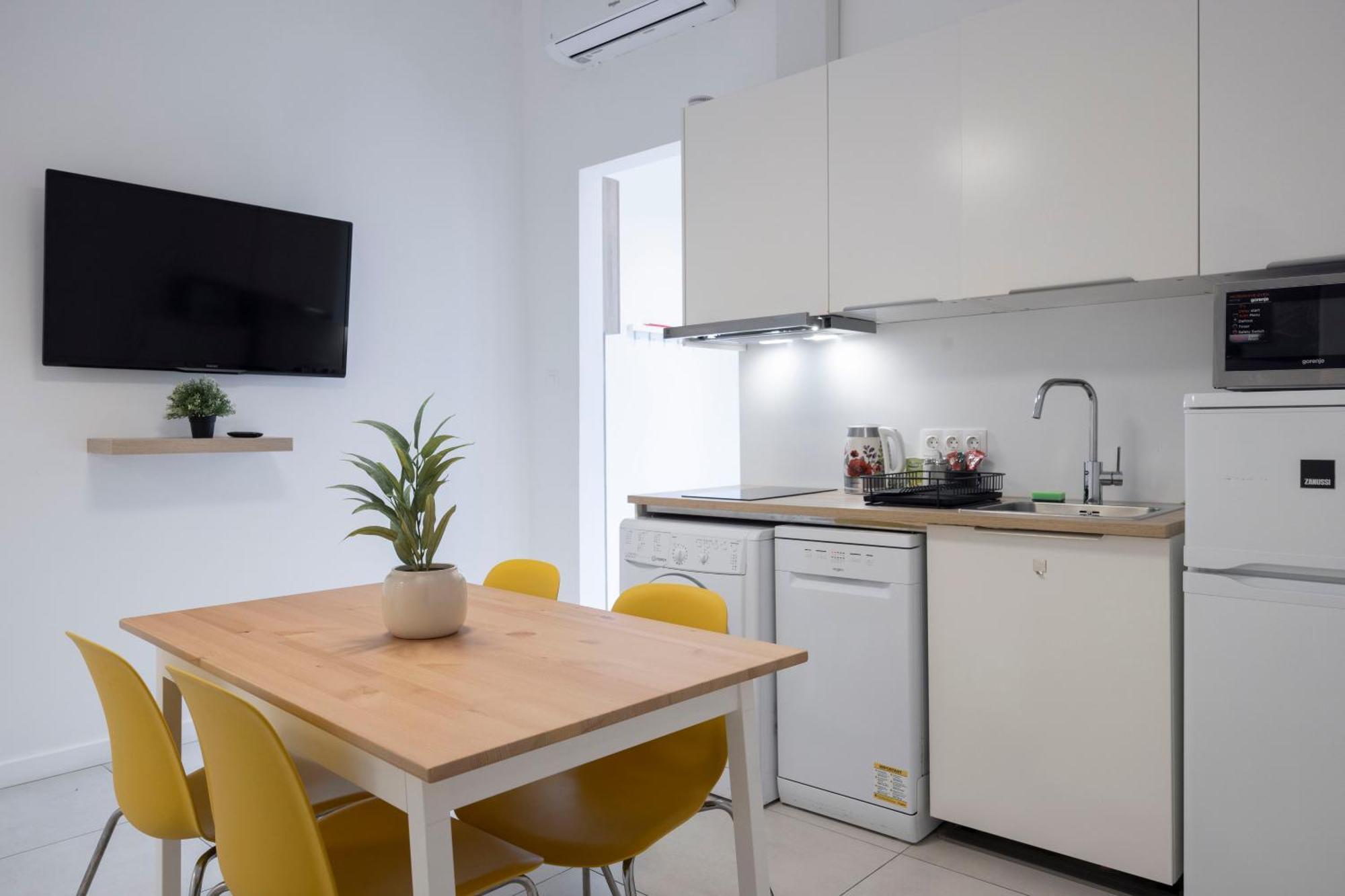 Super Central Cozy Apartment Next To The Budapest Eye Exterior photo